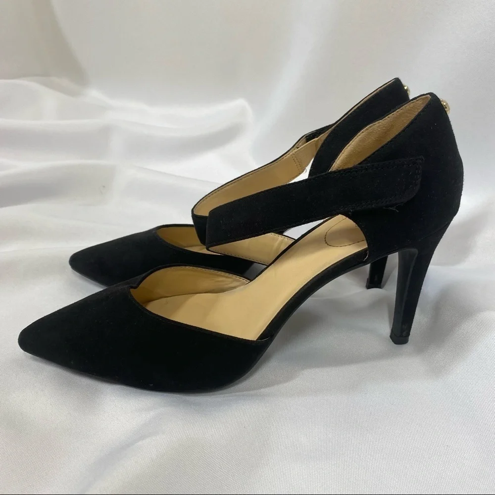 Liz Claiborne | Black Pointed Toe Velvet Heels Strap Women's Size 9.5